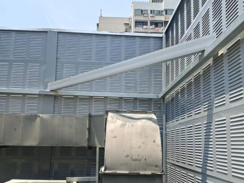 對于外界環(huán)境因素，聲屏障有哪些防范工作